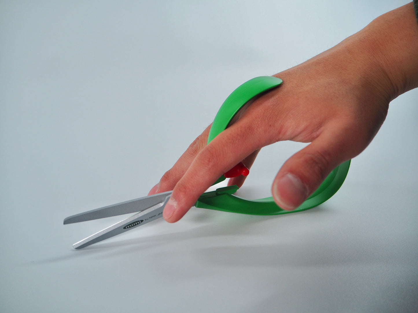 Universal design scissors "mimi"