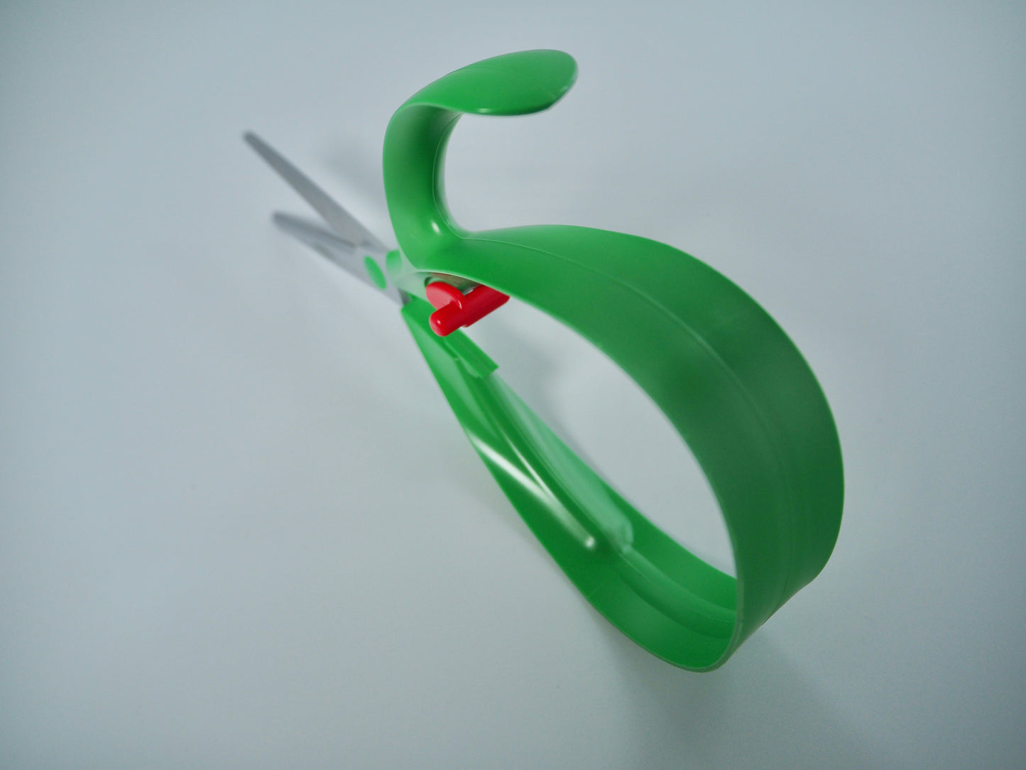 Universal design scissors "mimi"